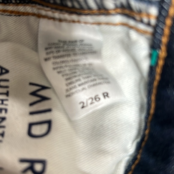 Lucky Brand
Authentic Straight Leg Mid Rise 5-Pocket Jeans - Picture 10 of 10